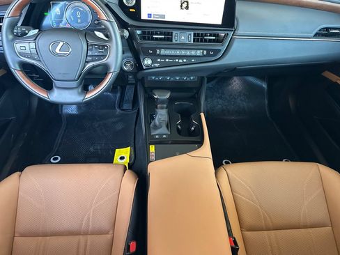 Certified 2025 Lexus ES 300h w/ Accessory Package (Z1) FWD image 10