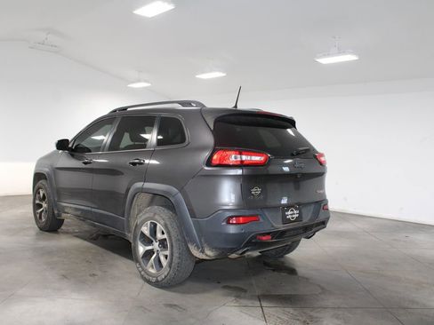 Used 2017 Jeep Cherokee Trailhawk w/ Comfort/Convenience Group image 7