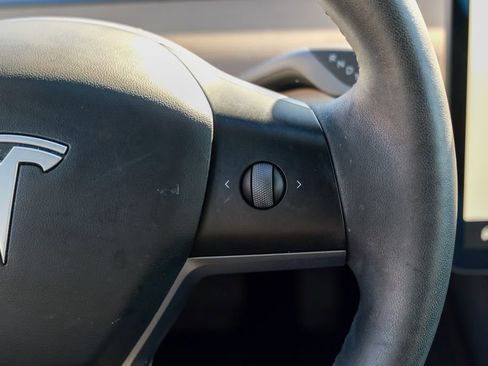 Used 2023 Tesla Model 3 Standard Range image 39