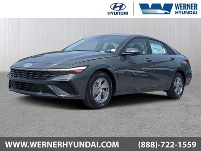 New 2026 Hyundai Elantra SE