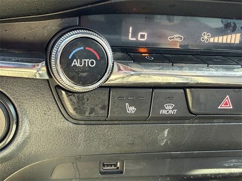 Used 2019 MAZDA MAZDA3 Sedan image 28