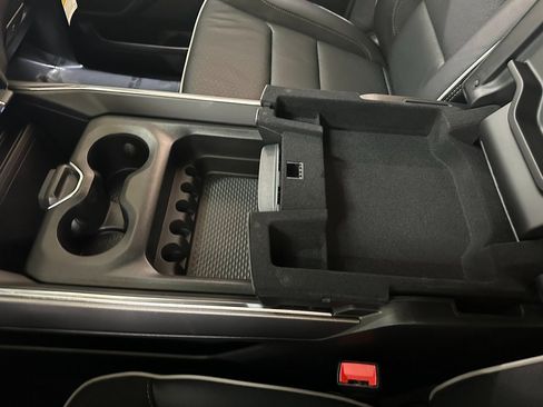 New 2026 RAM 1500 Laramie w/ Off Road Group image 32