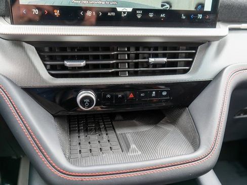 Used 2025 Ford Explorer ST AWD/4WD image 31