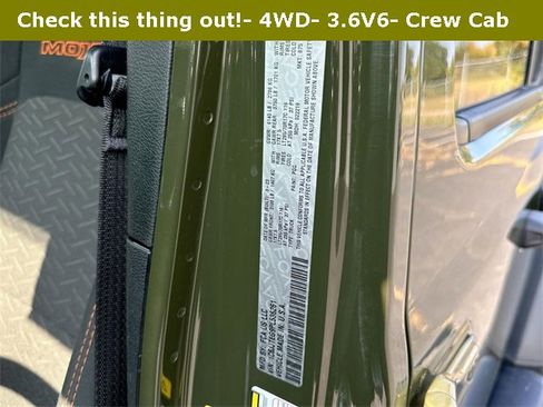 Used 2023 Jeep Gladiator Mojave w/ Cold Weather Group image 31