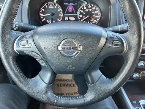 Used 2014 Nissan Pathfinder SL w/ SL Premium Package image 20