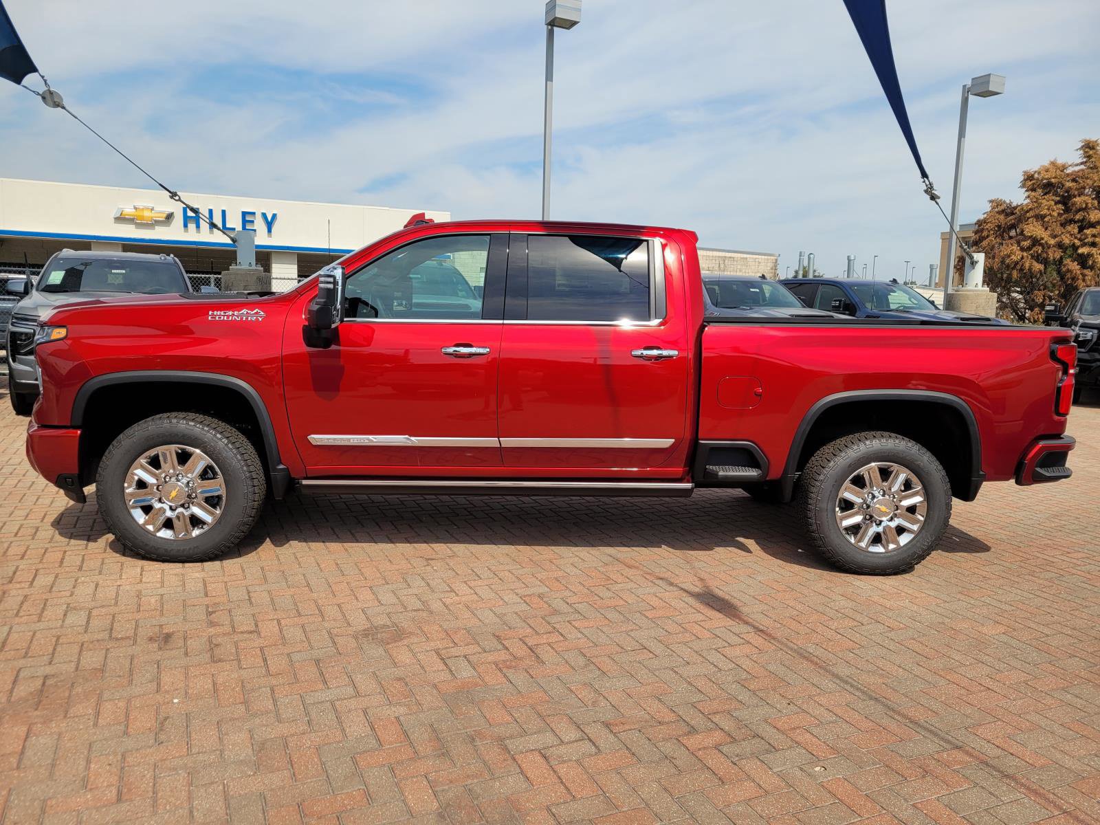 New 2026 Chevrolet Silverado 2500 High Country w/ High Country Premium Package AWD/4WD image 2