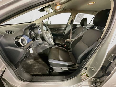Used 2025 Nissan Versa SV FWD image 13