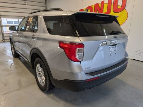 Certified 2022 Ford Explorer XLT AWD/4WD image 3