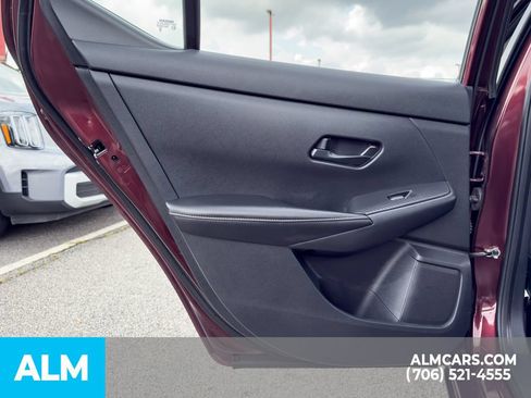 Used 2024 Nissan Sentra SV FWD image 12