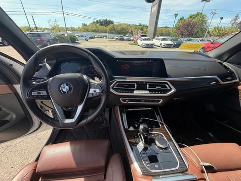 Used 2023 BMW X5 xDrive40i w/ Luxury Seating Package AWD/4WD image 13