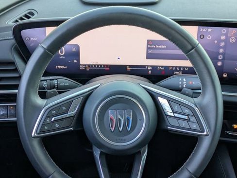 Certified 2025 Buick Envision Preferred image 18