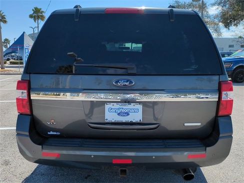 Used 2016 Ford Expedition XLT w/ Equipment Group 202A image 5