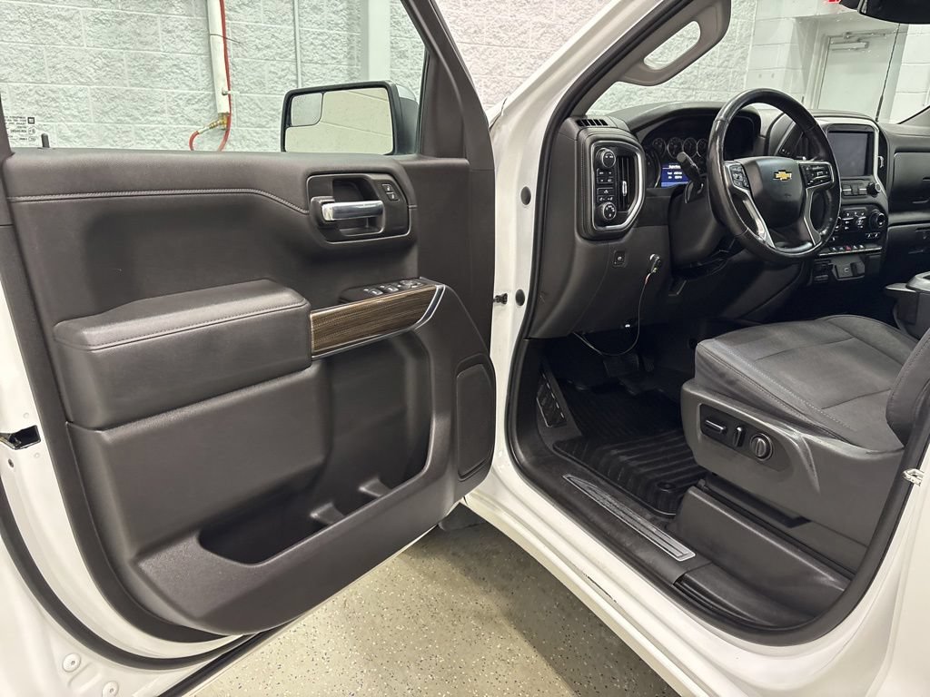 Used 2020 Chevrolet Silverado 1500 LT w/ All-Star Edition AWD/4WD image 14