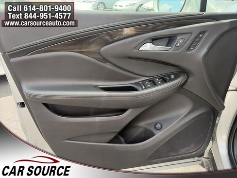 Used 2019 Buick Envision Essence AWD/4WD image 17