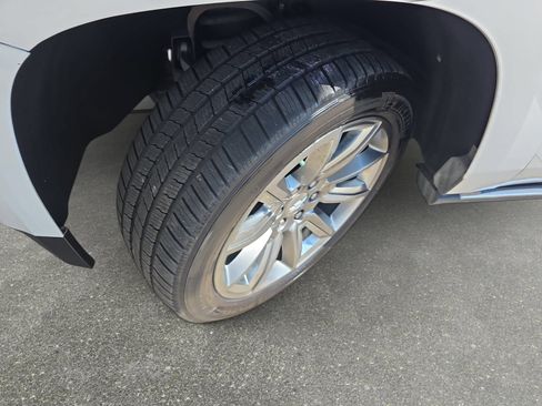 Used 2015 Chevrolet Tahoe LTZ AWD/4WD image 31