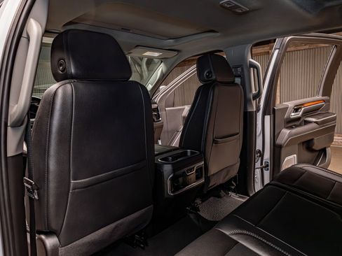 Used 2025 GMC Sierra 3500 Denali w/ Denali Reserve Package image 25