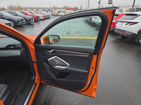 Used 2022 Audi Q3 2.0T Premium image 14