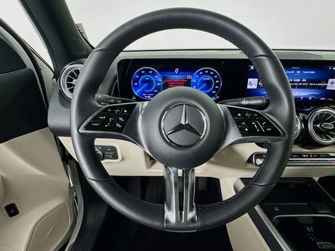Used 2024 Mercedes-Benz EQB 250+ EQB 250+ w/ Winter Package image 11