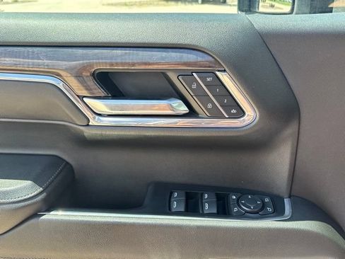 Used 2024 Chevrolet Silverado 1500 LTZ w/ LTZ Premium Package AWD/4WD image 15