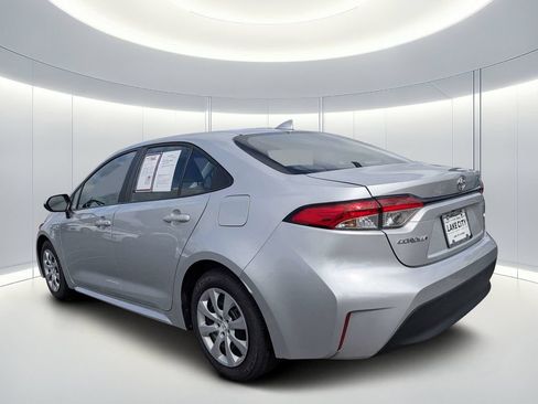 Used 2024 Toyota Corolla LE FWD image 5