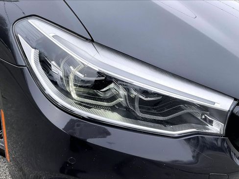 Used 2018 BMW 540i xDrive w/ Premium Package image 26