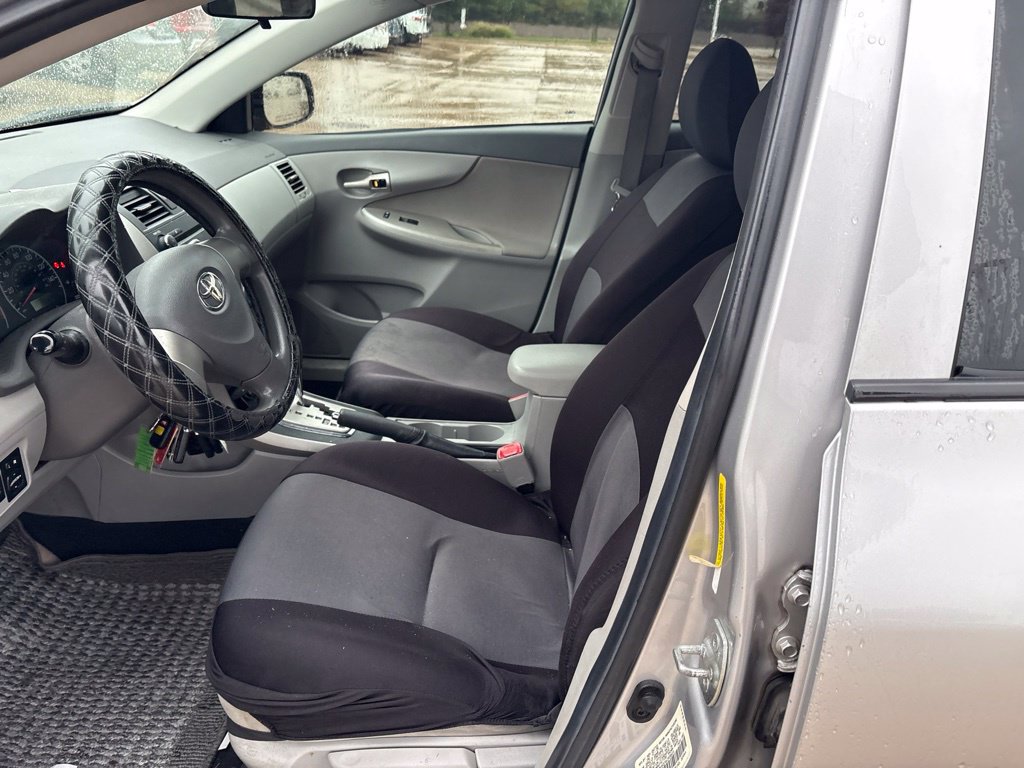 Used 2010 Toyota Corolla LE FWD image 10