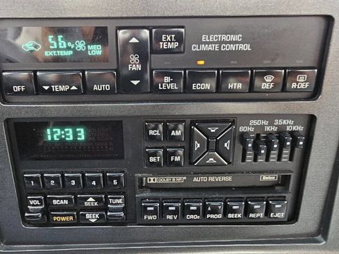 Used 1990 Buick Reatta Coupe image 10