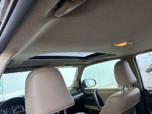 Used 2014 Toyota 4Runner SR5 Premium image 11