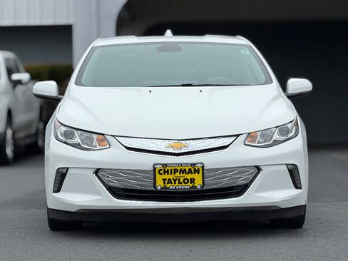 Used 2017 Chevrolet Volt LT w/ Comfort Package image 12