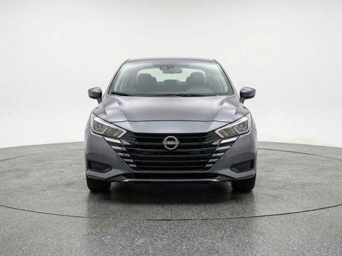 Used 2025 Nissan Versa SV FWD image 2