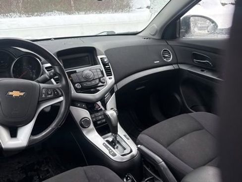 Used 2014 Chevrolet Cruze LT image 4