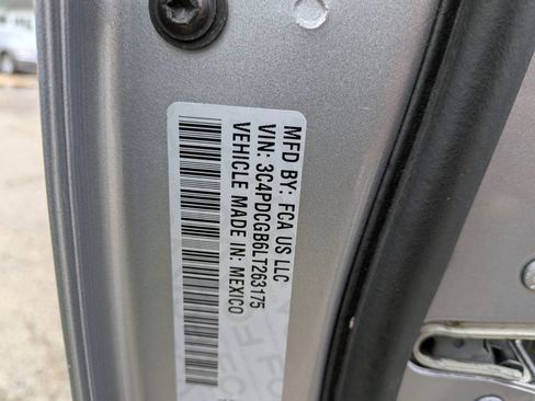 Used 2020 Dodge Journey Crossroad FWD image 64