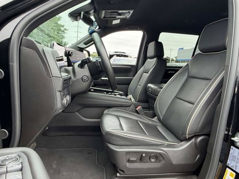 Certified 2025 Chevrolet Tahoe Premier AWD/4WD image 9