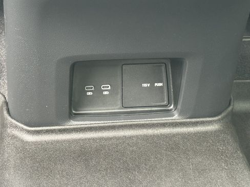 Used 2024 Volkswagen Atlas SE w/ Black Wheel Package FWD image 16