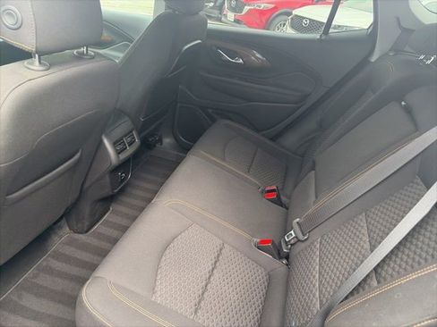 Used 2018 GMC Terrain SLE w/ Driver Convenience Package AWD/4WD image 11