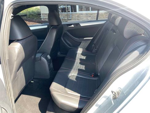 Used 2014 Volkswagen Jetta GLI Autobahn FWD image 10