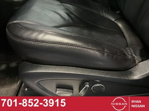 Used 2017 Lincoln MKC Reserve w/ Lincoln MKC Climate Package AWD/4WD image 36