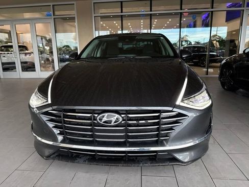 Certified 2023 Hyundai Sonata SE FWD image 2