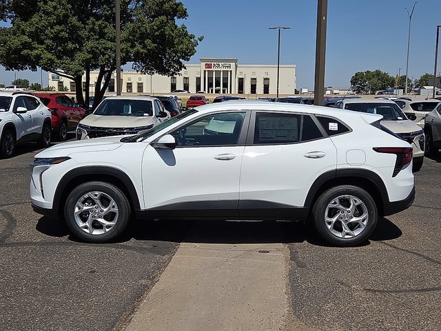 New 2026 Chevrolet Trax LS w/ LS Convenience Package FWD image 2