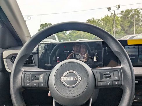 Used 2025 Nissan Kicks SV FWD image 20