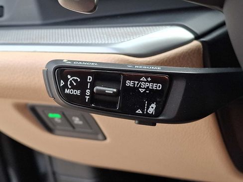 Used 2025 Porsche Cayenne E-Hybrid AWD/4WD image 21
