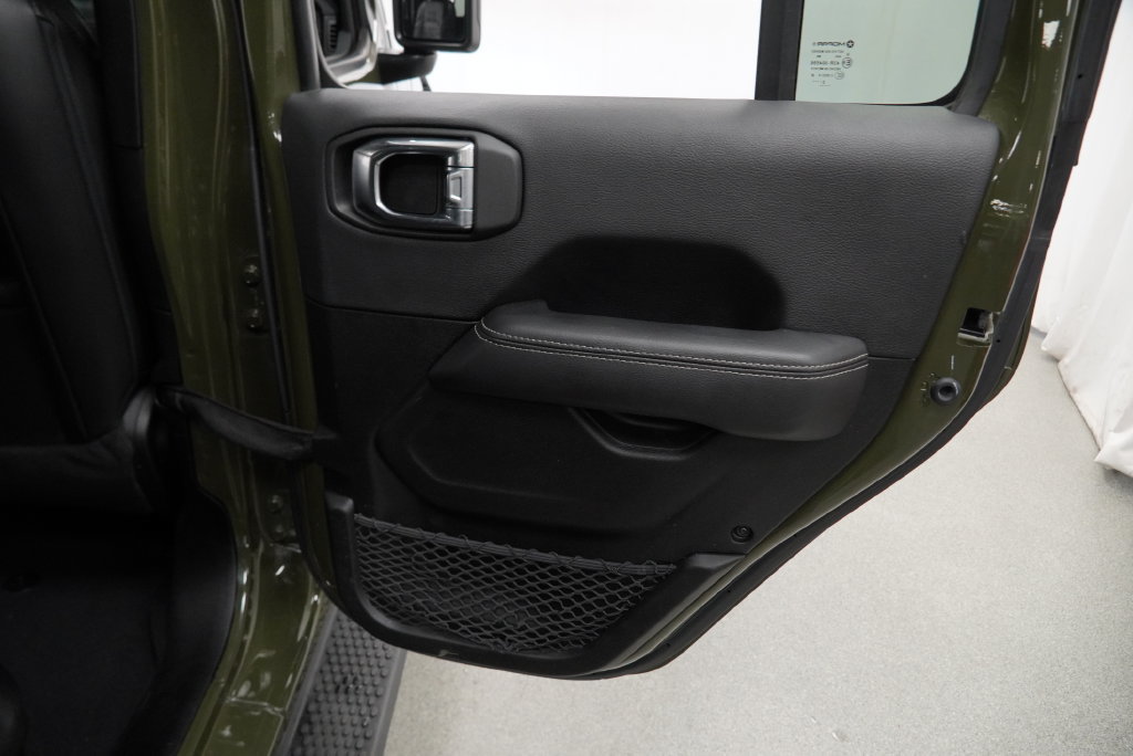 Used 2023 Jeep Wrangler Unlimited Sahara w/ Cold Weather Group AWD/4WD image 41