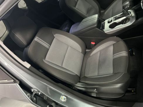 Used 2025 Chevrolet Blazer LT FWD image 25
