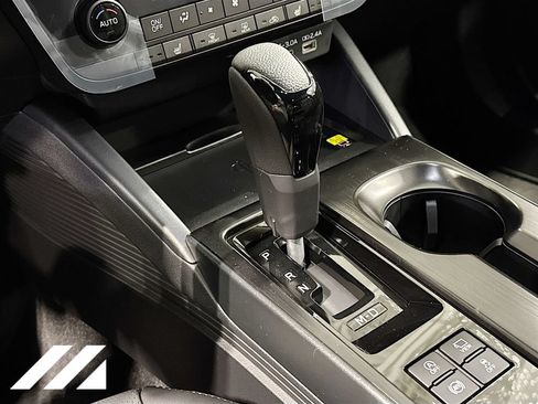 Used 2026 Subaru Outback Limited XT AWD/4WD image 18
