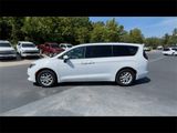 Used 2020 Chrysler Voyager Lxi image 6