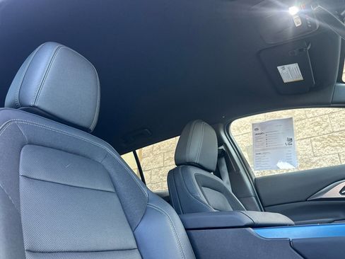 Used 2025 Chevrolet Equinox EV LT w/ Convenience Package image 20