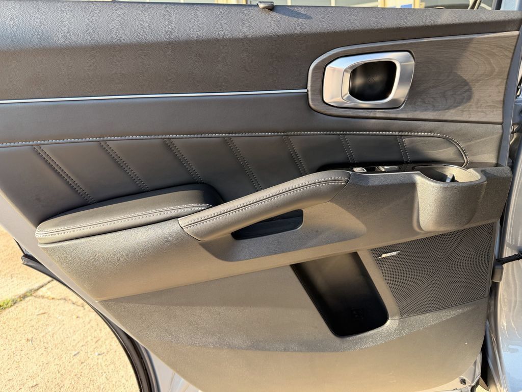 New 2025 Kia Sorento SX Prestige AWD/4WD image 24