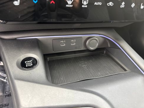 Certified 2026 Nissan Sentra SV w/ SV Convenience Package FWD image 18