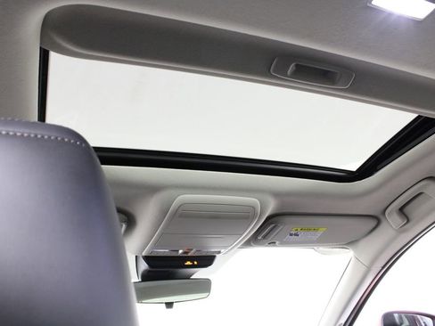 Used 2021 MAZDA MAZDA3 s image 29