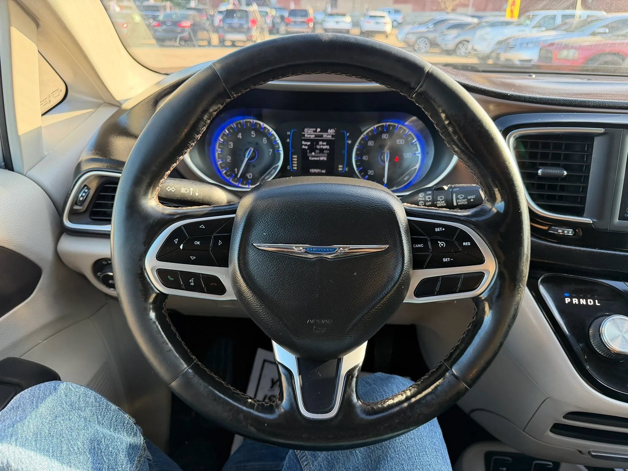 Used 2019 Chrysler Pacifica Touring-L FWD image 13